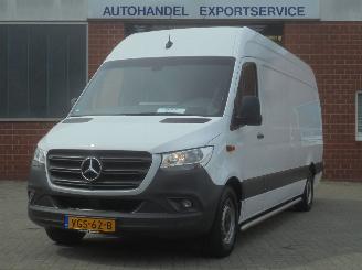 krockskadad bil caravan Mercedes Sprinter 316 Maxi Euro6, Climate & Cruise control, Navi-MMS, Camera, Trekhaak 2019/2