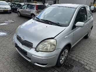 dommages motocyclettes  Toyota Yaris 1.0  VVTI   3 Drs 2005/7