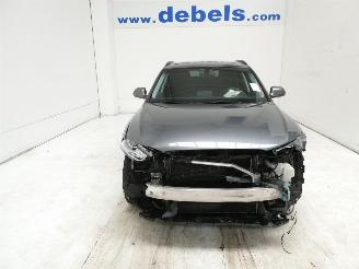 damaged passenger cars Audi Q3 2.0 D 2016/8